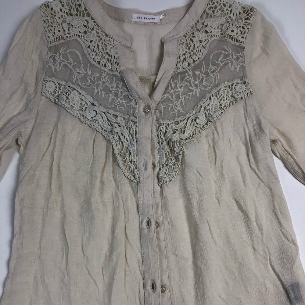 Blu Pepper Cream Lace Detail Button‎ Up Shirt Women's Size M